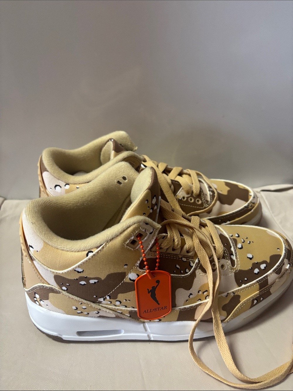 Jordan Unisex Desert Camo Sneakers in Tan and Brown size 7.5